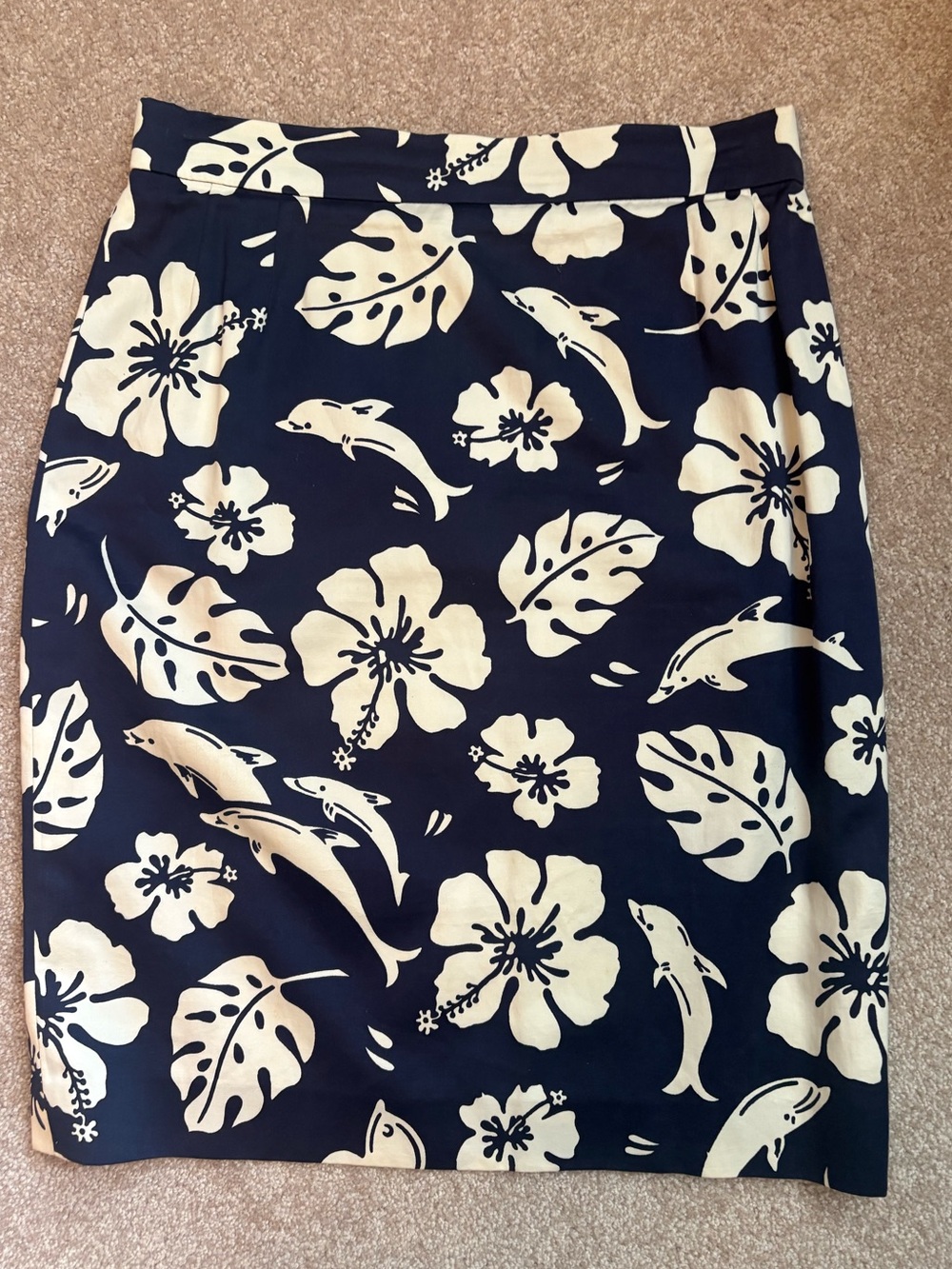 Escada by Margaretha Ley: blue/white tropical/whale pattern Size 38= US 6